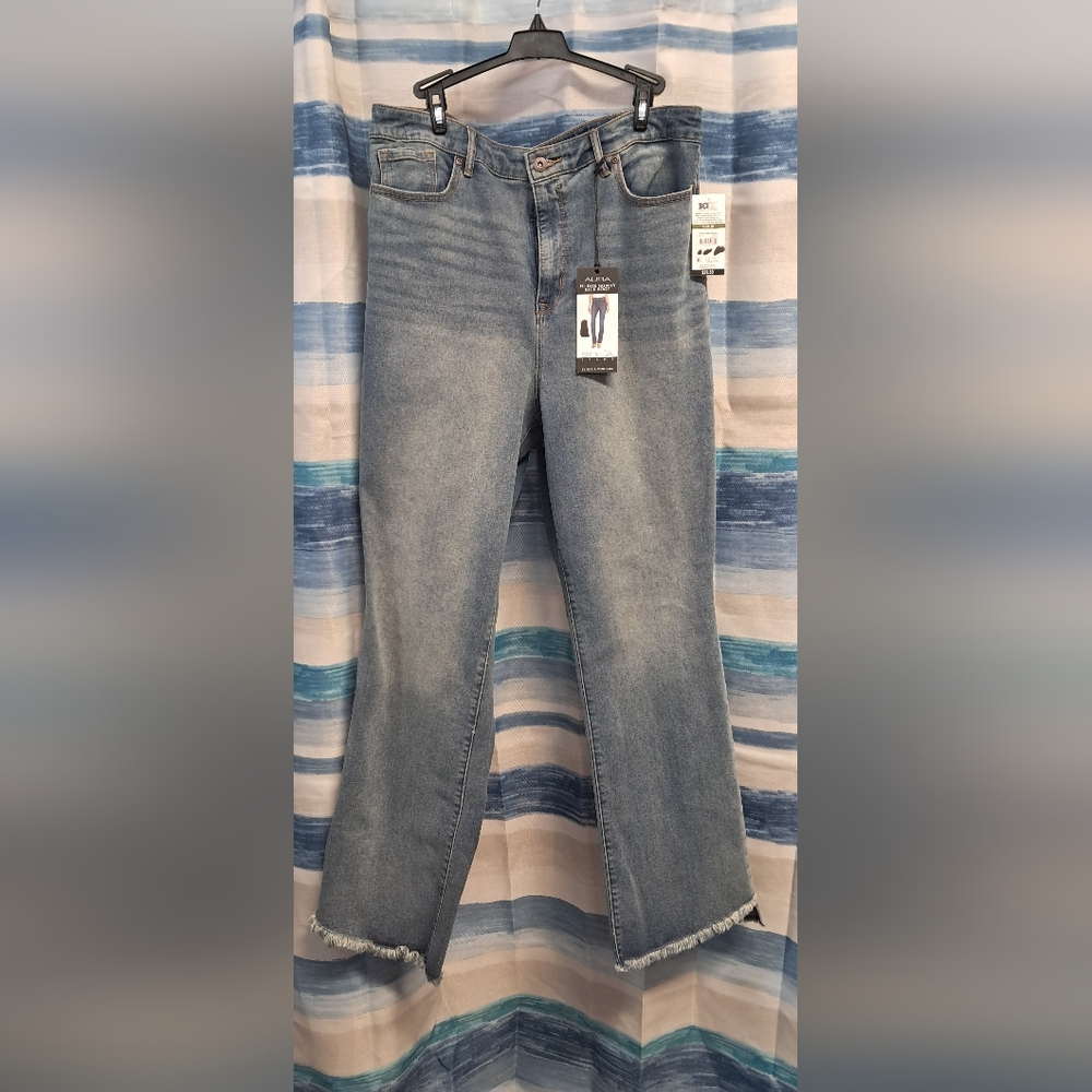 Aura High Rise Skinny Kick Boot Jeans